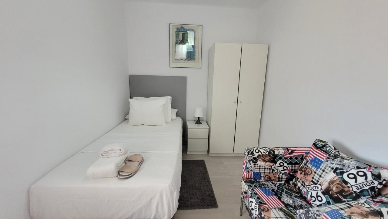 Apartaments B O D Collblanc ロスピタレート・デ・リョブレガート エクステリア 写真